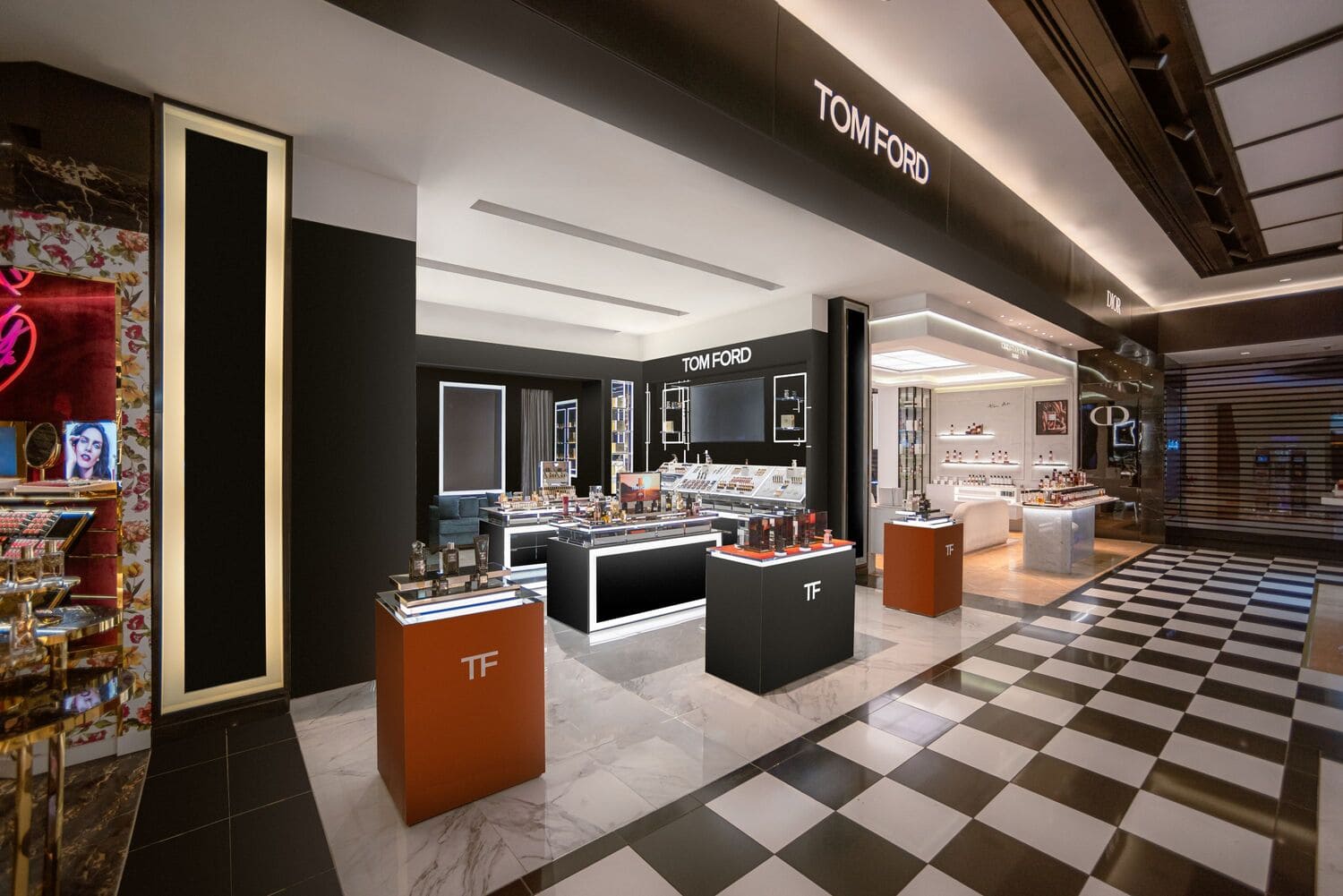Alpha Retail Navigating Tomorrow’s Retail:2025’s Shopfitting Trends for Luxury ...
